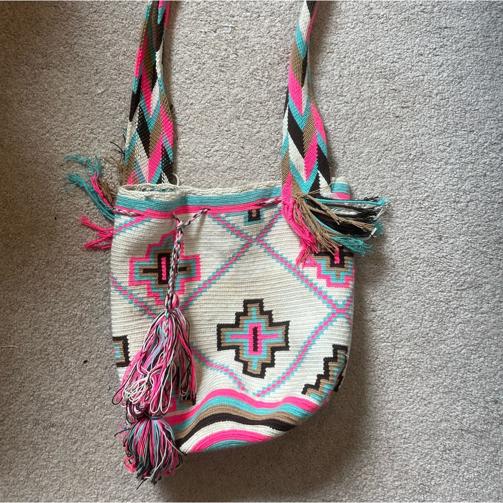 Mochila style shoulder bag